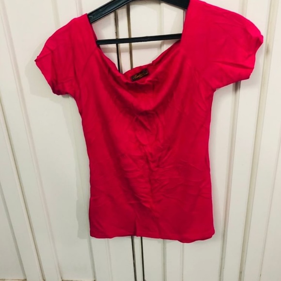 Pink top - Picture 2 of 5